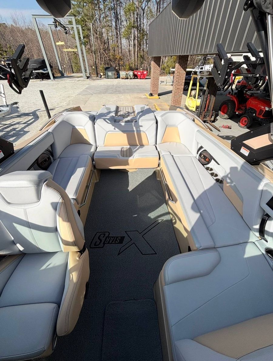 2023 MasterCraft X Star S, photo 7 of 11